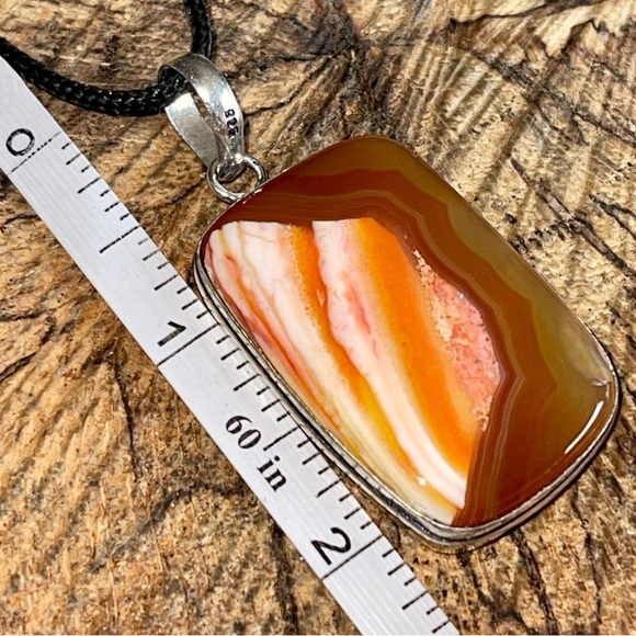 Beautiful Sardonyx Agate Pendant 2 1/4” - Picture 5 of 15